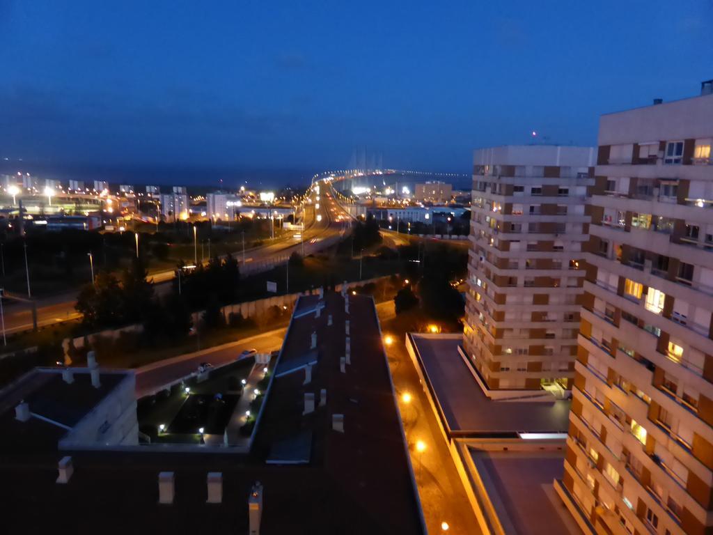 A View To The River Tejo - Sixtyfive Boutique Home リスボン エクステリア 写真